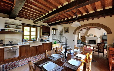 Villa Rosmarino: Propiedad, Edificio, Habitación, Diseño De Interiores, Casa, Bienes Raíces, Mueble, Techo, Casa, Haz