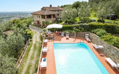 Podere Santa Lucia: Piscina, Propiedad, Edificio, Casa, Bienes Raíces, Villa, Departamento, Vacaciones, Ocio, Inmuebles