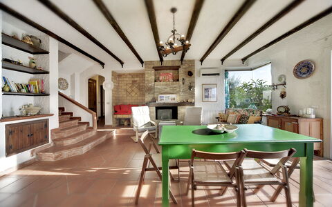 Villa Palma: Habitación, Mueble, Techo, Propiedad, Diseño De Interiores, Edificio, Comedor, Mesa, Casa, Haz