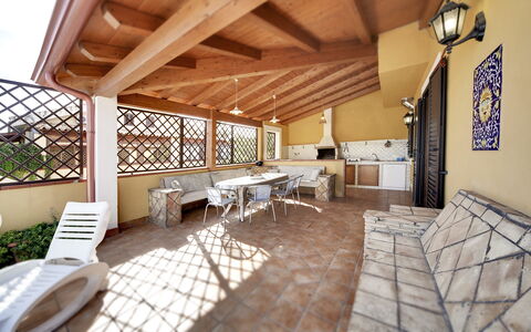 Villa Dell'ulivo: Propiedad, Edificio, Habitación, Diseño De Interiores, Bienes Raíces, Casa, Arquitectura, Techo, Mueble, Casa