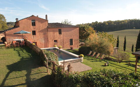 Villa Le Caggia: Propiedad, Casa, Edificio, Inmuebles, Árbol, Casa, Área Rural, Arquitectura, Bienes Raíces, Pueblo