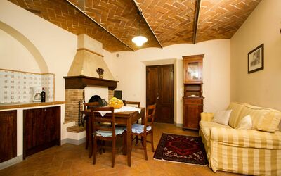 Appartamento Camelia: Habitación, Propiedad, Edificio, Techo, Mueble, Diseño De Interiores, Sala, Suelo, Casa, Suelos De Madera