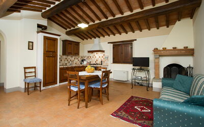 Appartamento Iris: Habitación, Propiedad, Edificio, Mueble, Casa, Diseño De Interiores, Bienes Raíces, Techo, Villa, Sala