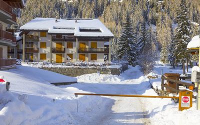 The Twins Apartment - Champoluc: Nieve, Invierno, Propiedad, Casa, Congelación, Casa, Bienes Raíces, Árbol, Cabaña, Hill Station