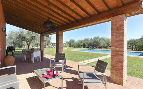 Il Grappolo: Propiedad, Casa, Edificio, Habitación, Porche, Bienes Raíces, Casa, Patio, Diseño De Interiores, Inmuebles