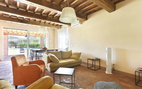 Il Grappolo: Habitación, Propiedad, Techo, Diseño De Interiores, Sala, Edificio, Mueble, Casa, Bienes Raíces, Mesa