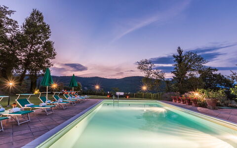 Torre del Cielo: Piscina, Cielo, Propiedad, Bienes Raíces, Recurso, Ocio, Árbol, Inmuebles, Casa, Vacaciones
