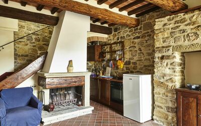 Capanno: Propiedad, Habitación, Edificio, Haz, Hogar, Diseño De Interiores, Pared, Techo, Ladrillo, Casa
