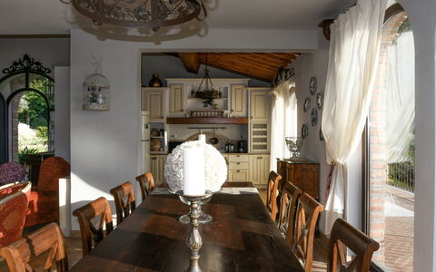 Villa Di Cinzia: Habitación, Diseño De Interiores, Propiedad, Edificio, Mueble, Comedor, Casa, Techo, Casa, Sala