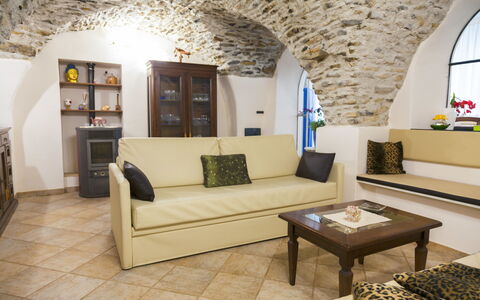 Casa Del Sole - San Bartolomeo Al Mare: Habitación, Propiedad, Diseño De Interiores, Edificio, Mueble, Sala, Techo, Bienes Raíces, Casa, Arquitectura