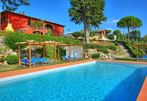 Casa Rossa: Agua, Edificio, Planta, Cielo, Propiedad, Piscina, Árbol, Azur, Naturaleza, Azul