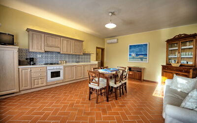 Casa Rossa 6: Piso, Diseño De Interiores, Suelo, Mueble, Madera, Techo, Cocina, Mostrador, Habitación, Gabinetes