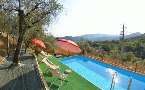 Alla Piazzetta Proprietà: Piscina, Propiedad, Ocio, Recurso, Hill Station, Vacaciones, Bienes Raíces, Árbol, Eco Hotel, Casa