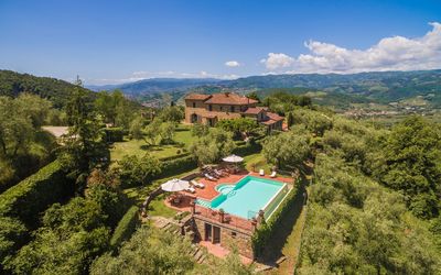 Villa Roncovisi: Naturaleza, Paisaje Natural, Hill Station, Cielo, Vegetación, Propiedad, Desierto, Montaña, Casa, By