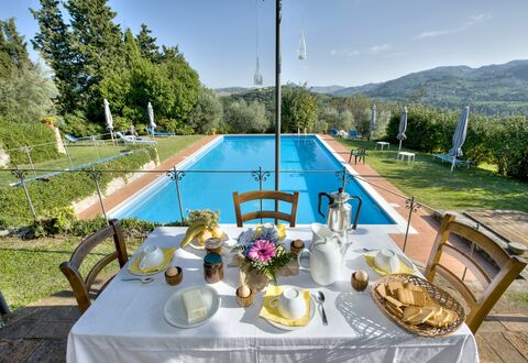 Villa Dorella Di Montaperti: Propiedad, Inmuebles, Bienes Raíces, Piscina, Vacaciones, Casa, Mesa, Ocio, Montaña, Villa