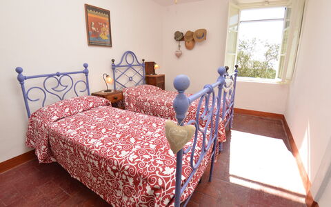 Collina Lagomare: Habitación, Mueble, Cama, Habitación, Sábana, Propiedad, Lecho, Marco De La Cama, Suelo, Diseño De Interiores