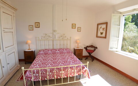 Collina Lagomare: Habitación, Habitación, Mueble, Cama, Propiedad, Marco De La Cama, Sábana, Diseño De Interiores, Suelo, Lecho