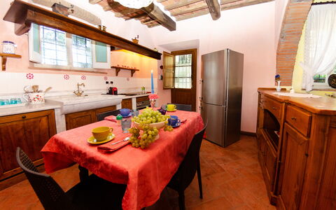 Villa Il Borghetto: Habitación, Propiedad, Mueble, Edificio, Diseño De Interiores, Cocina, Casa, Suelo, Mesa, Bienes Raíces