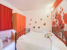 Alojamiento:&nbsp;Red Room