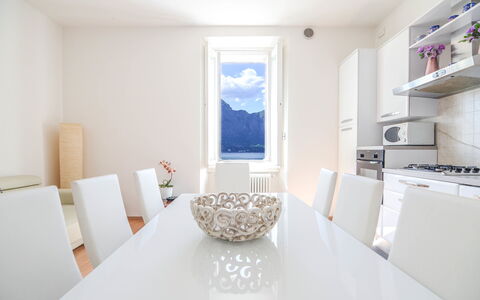 Residenza Bellagio: Blanco, Habitación, Propiedad, Diseño De Interiores, Mueble, Suelo, Casa, Baño, Edificio, Techo