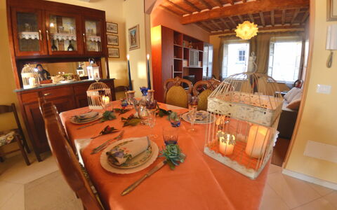 San Michele: Habitación, Propiedad, Comedor, Edificio, Diseño De Interiores, Mueble, Bienes Raíces, Mesa, Restaurante, Casa