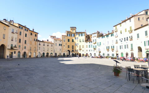 San Michele: Plaza De La Ciudad, Ciudad, By, Espacio Publico, Plaza, Asentamientos Humanos, Edificio, Barrio, Uso Mixto, Cielo
