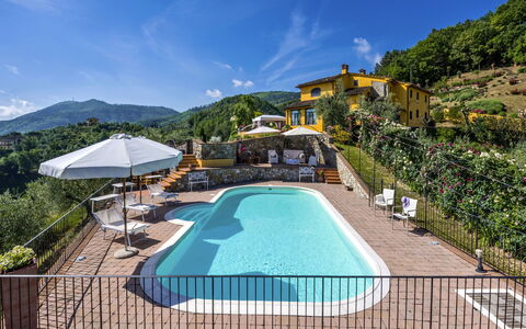 Villa Solaria: Piscina, Propiedad, Recurso, Bienes Raíces, Inmuebles, Edificio, Vacaciones, Ciudad De Vacaciones, Casa, Ocio