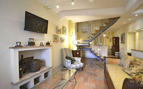 Appartamento Maccari: Propiedad, Habitación, Edificio, Diseño De Interiores, Mueble, Suelo, Sala, Casa, Bienes Raíces, Techo