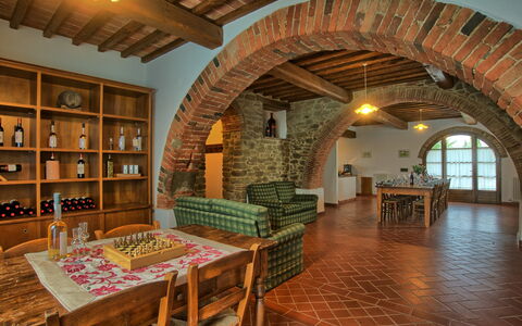 Sole Nel Prato: Edificio, Propiedad, Habitación, Arco, Arquitectura, Diseño De Interiores, Bienes Raíces, Casa, Inmuebles, Haz
