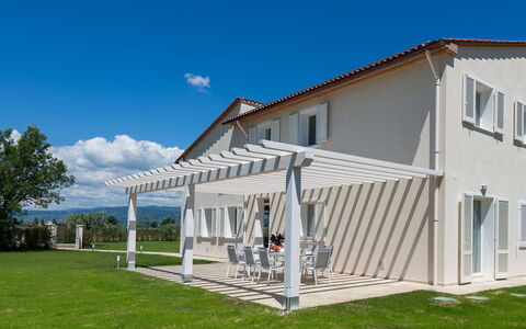 Villa Le Terme: Casa, Casa, Propiedad, Edificio, Bienes Raíces, Porche, Fachada, Cabaña, Vía Muerta, Techo