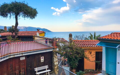 Il Geranio Sant'elmo - Diano Marina: Cielo, Propiedad, Casa, Edificio, Techo, Casa, By, Bienes Raíces, Arquitectura, Azur