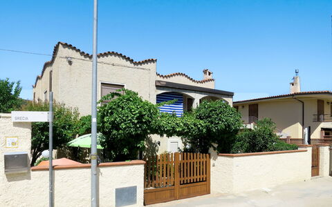 Lia: Cielo, Planta, Edificio, Ventana, Azur, Casa, Sombra, El Terreno Del Lote, Diseño Urbano, Barrio Residencial