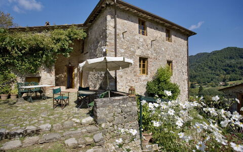 Bottino: Propiedad, Casa, Edificio, Área Rural, Pueblo, Cabaña, Restos, Pueblo De Montaña, Árbol, Pared De Piedra