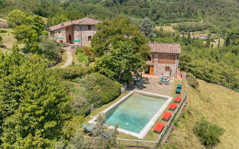 Bottino: Cabaña, Área Rural, Inmuebles, Casa De Campo, Jardín, Pueblo, Piscina, Patio Interior, Pueblo De Montaña, Yarda