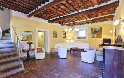 Casa Rosa: Propiedad, Edificio, Habitación, Bienes Raíces, Techo, Casa, Diseño De Interiores, Inmuebles, Casa, Suelo