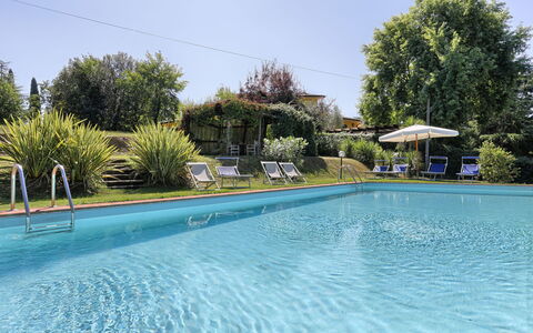 Casa Rosa: Piscina, Propiedad, Ocio, Bienes Raíces, Recurso, Agua, Casa, Árbol, Vacaciones, Edificio