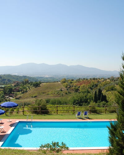 Fubbiano: Piscina, Propiedad, Ocio, Inmuebles, Árbol, Vacaciones, Bienes Raíces, Hierba, Recurso, Hill Station
