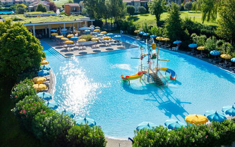 Peschiera del Garda 652: Piscina, Recreación, Recurso, Ocio, Parque Acuatico, Vacaciones, Hotel, Ciudad De Vacaciones, Eco Hotel
