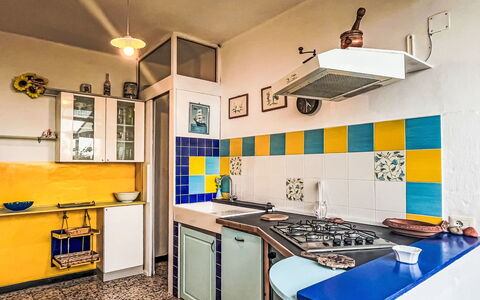 San Lorenzo al Mare 625: Cocina, Electrodoméstico, Estufa De Cocina, Loseta, Departamento, Mostrador, Aparato De Cocina, Pintar, Estufa De Gas, Estufa