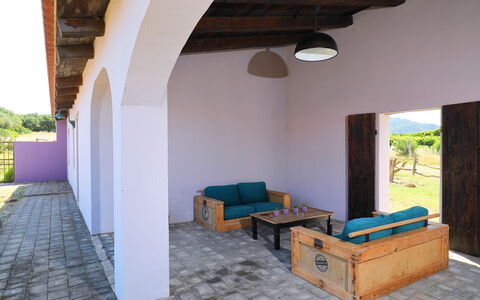 Oliviola: Propiedad, Edificio, Habitación, Casa, Arquitectura, Casa, Diseño De Interiores, Bienes Raíces, Mueble, Suelo