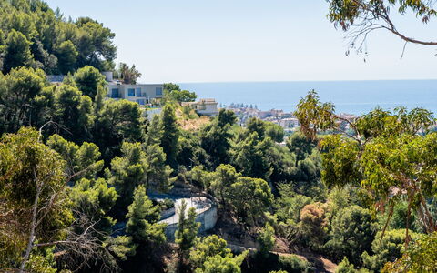 Il Nido: Cabaña, El Terreno Del Lote, Cuarto De Troncos, Apuntalar, Reservorio, Cobertizo, Edificios Del Jardín, Sonido, Bosque