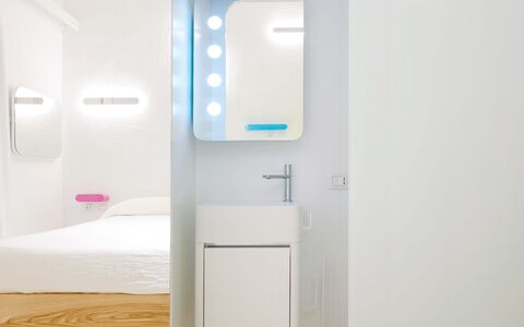 San Teodoro 733: Diseño De Interiores, Arreglo De Tubería, Lavabo Del Baño, Plomería, Baño, Lavabo, Espejo, Grifo, Mueble De Baño