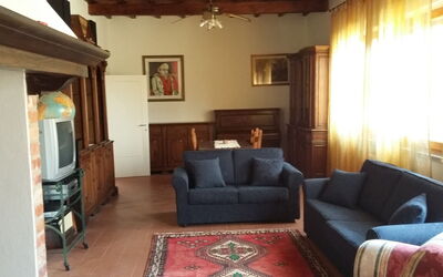 Trilocale: Habitación, Sala, Mueble, Propiedad, Edificio, Diseño De Interiores, Suelo, Casa, Techo, Casa