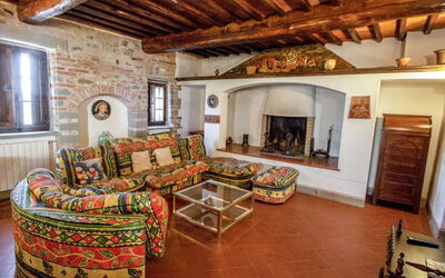 Alojamiento:&nbsp;Casale Rosennano 800.1