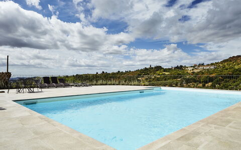 Villa Cincinelli: Piscina, Propiedad, Cielo, Ocio, Azur, Bienes Raíces, Vacaciones, Casa, Edificio, Inmuebles