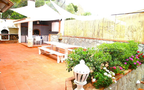 Villa Di Sofia: Propiedad, Patio Interior, Patio, Yarda, Edificio, Casa, Bienes Raíces, Patio, Jardín, Habitación