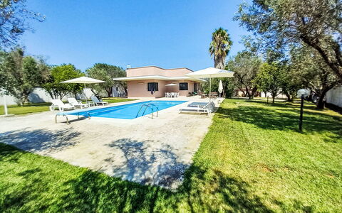 Giusy: Azul, Inmuebles, Sombra, Piscina, Hacienda, Recurso, Paisajismo, Villa, Césped, Mansión