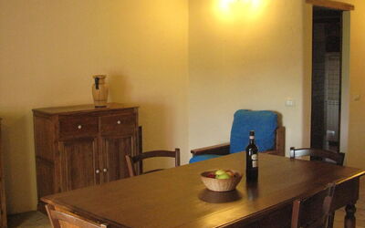 Il Colombaio: Habitación, Propiedad, Mueble, Mesa, Edificio, Comedor, Techo, Suelo, Diseño De Interiores, Casa