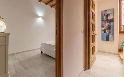 2bd 1 Ba Spanish Steps
