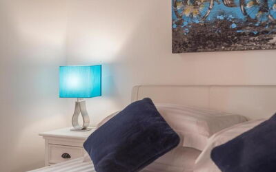 2bd 1 Ba Spanish Steps